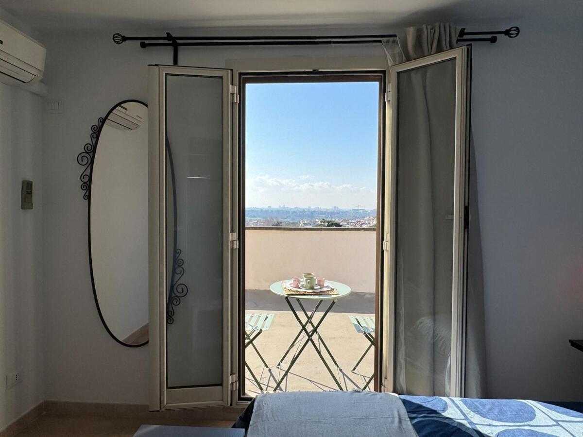 Rooftop Via Appia Nuova, Roma Екстер'єр фото